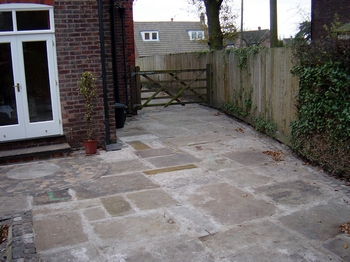 Reclaimed Stone With New Stone Setts