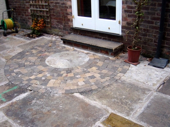 Reclaimed Stone With New Stone Setts